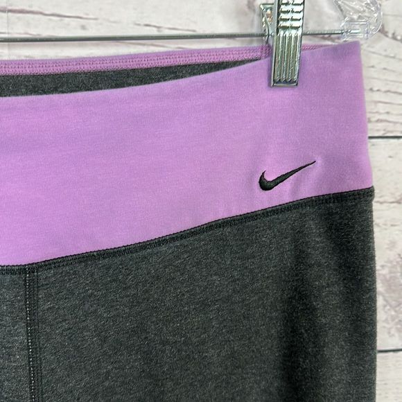 Nike Dri Fit Womens Leggings size XL Gray Purple Pull on inseam 19 Activewear - Picture 3 of 9